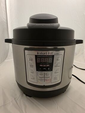 Instant Pot Lux Mini 3 Quart Pressure Cooker
